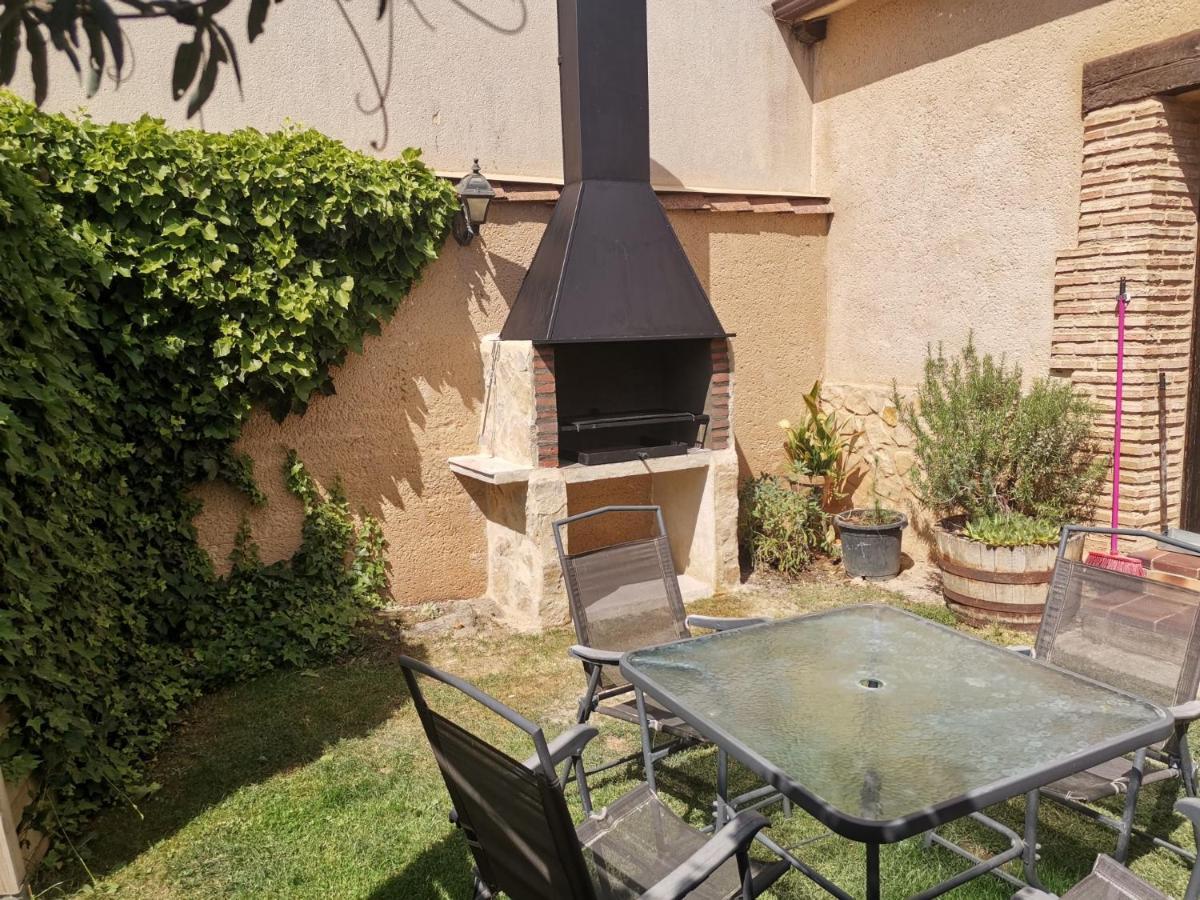 Casa Rural La Casa De Los Pollos Turrubuelo 외부 사진