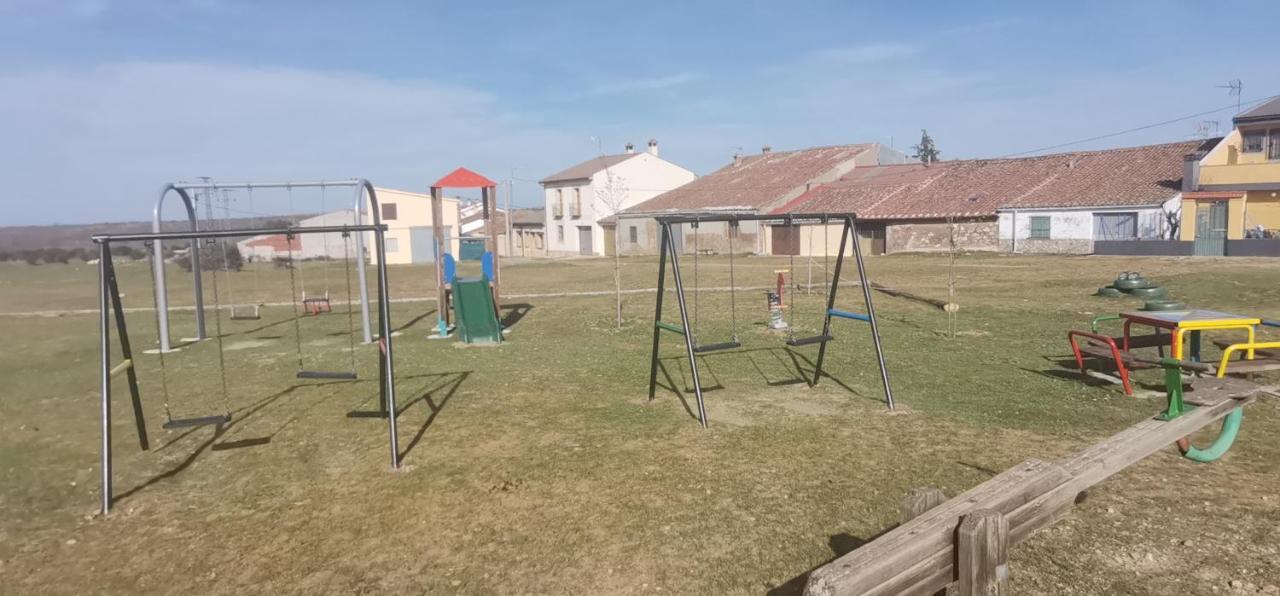 Casa Rural La Casa De Los Pollos Turrubuelo 외부 사진
